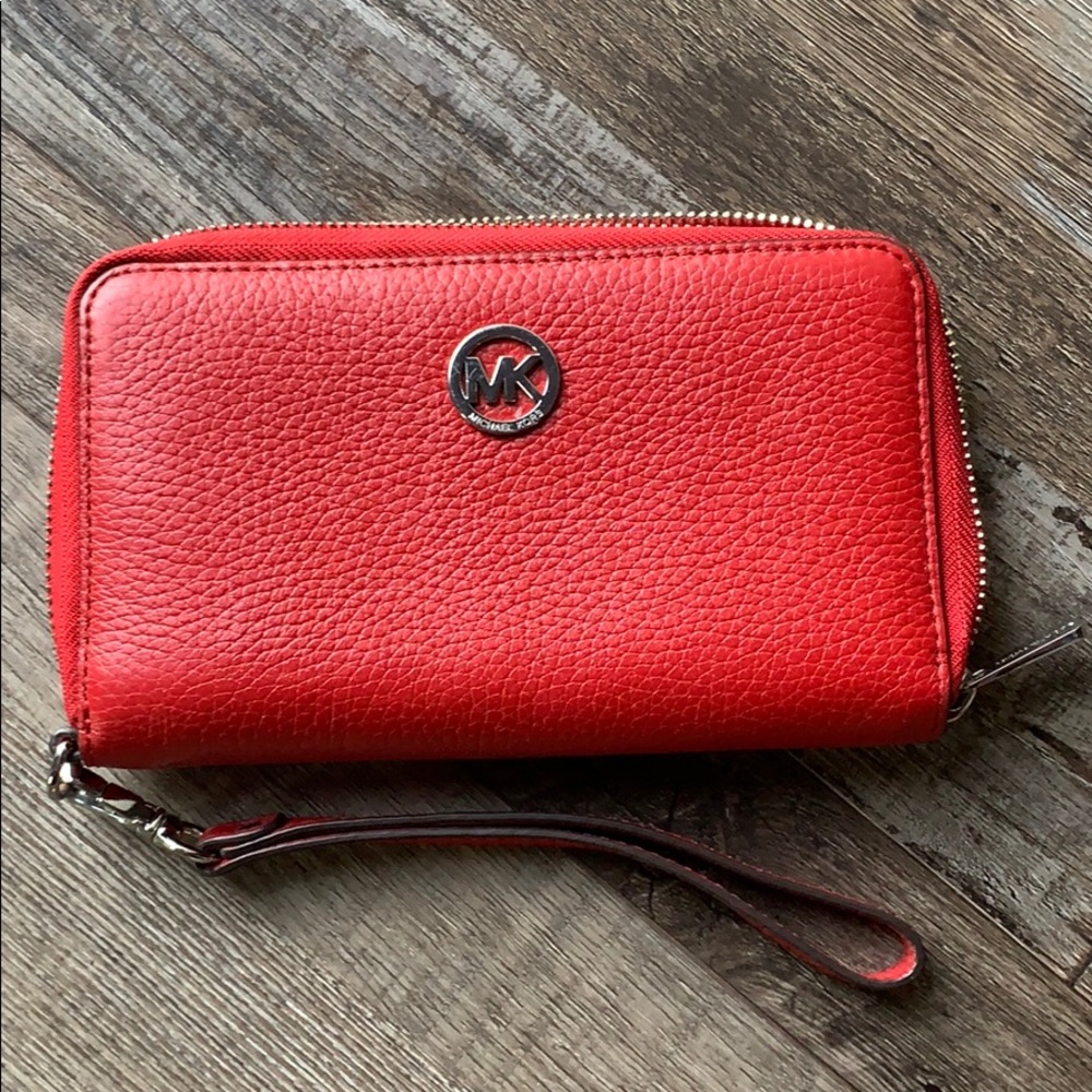 Michael kors wallet